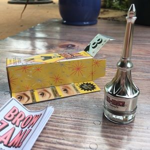 -Benefit Ka-Brow! shade 3-